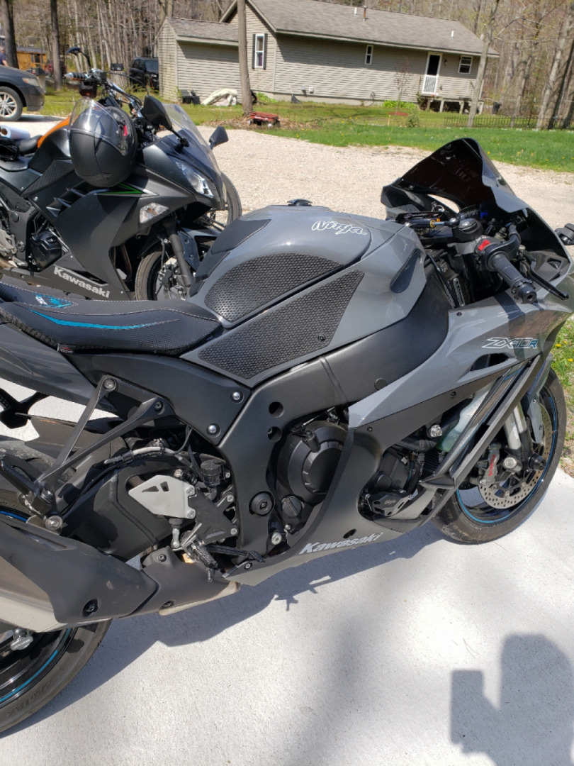 Finally installed the tank grips