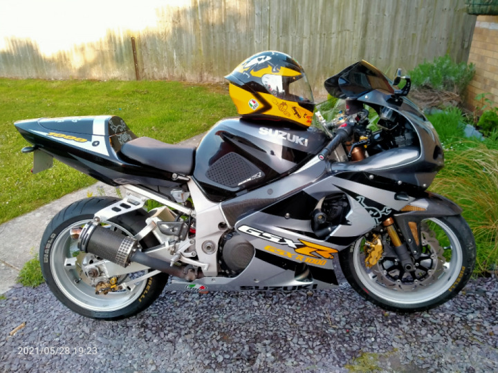 Just my lid and my bike blending nicely ?