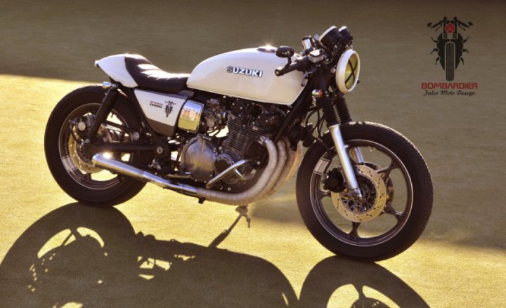 A cafe racer Suzuki GS 1000 Bombardier.