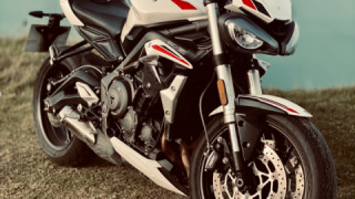 Triumph Street Triple - Tina