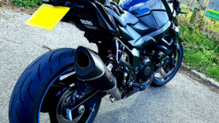 Suzuki GSR 750