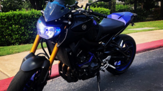 Yamaha FZ-09/MT-09 - Corina