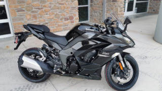 Kawasaki Z1000SX - Nina