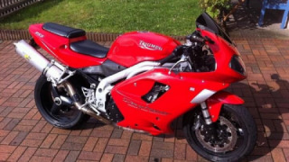 Triumph Daytona 995i