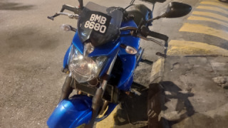 Yamaha XJ 600N - SATRIA BAJA HITAM