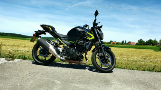 Kawasaki Z400 - Blackgreen