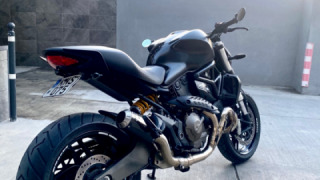 Ducati Monster 821 - Dark