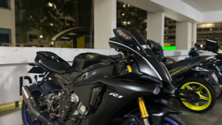 Yamaha YZF R1