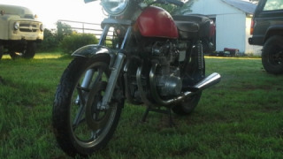 Suzuki GS 750