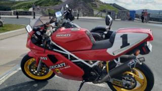 Ducati 851