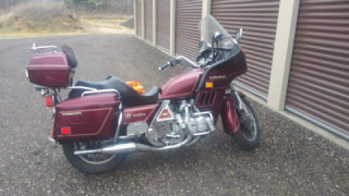 Honda GL 1100 - Scarlett