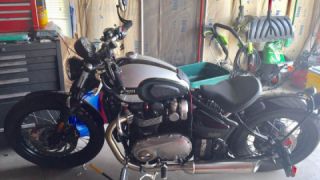 Triumph Bonneville T100 - Bobber