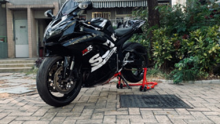 Suzuki GSXR 750