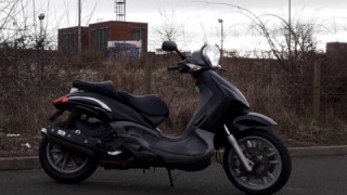 Vespa LX - piaggio Beverly 500cc scooter