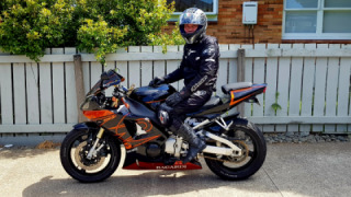 Yamaha YZF R1
