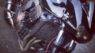 Kawasaki Z750 - black pearl