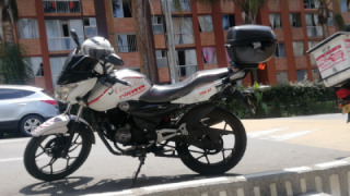Bajaj Discover - St 125 modelo 2014