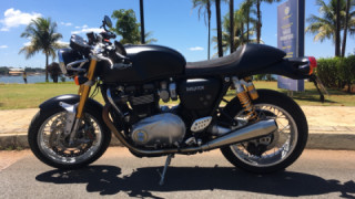 Triumph Thruxton 1200 - Estrela do Amanhã