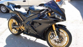 Yamaha YZF R1