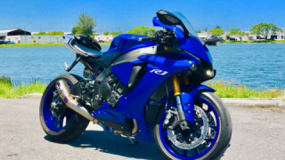 Yamaha YZF R1