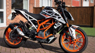 KTM Duke 390 - Katie