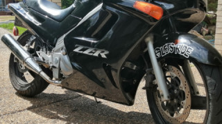 Kawasaki ZZR 250 - Zoom