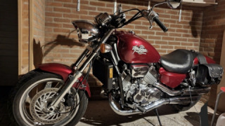 Honda VF 750C Magna