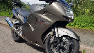 Honda CBR 1100XX - Super Blackbird