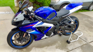 Suzuki GSXR 750 - lightning