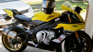 Yamaha YZF R1 - Karen