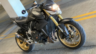 Honda CB 1000 - PRETA ?