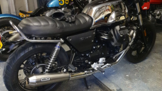 Moto Guzzi V7 - Guzz