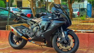 Yamaha YZF R1