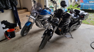 Hyosung GV650 - Blue