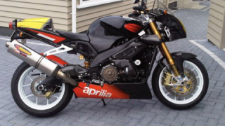 Aprilia Tuono 1000 - Racing