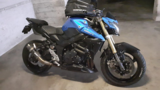 Suzuki GSR 750
