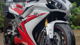 Yamaha YZF R1 - Growly Beast
