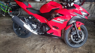 Kawasaki Ninja 400R - Red dead redemption
