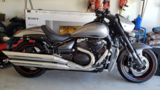 Suzuki Boulevard M90