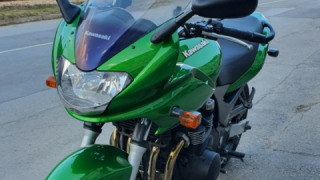Kawasaki ZR - Zr-7s
