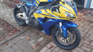 Honda CBR 1000RR - Better half