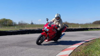 Honda VTR 1000F FireStorm - Piros