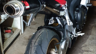 Honda CBR 1000RR - FIREBLADE