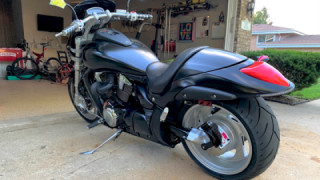 Suzuki Boulevard M109R