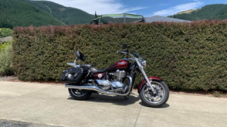 Triumph Thunderbird Commander