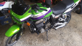 Kawasaki ZR-X 1200R