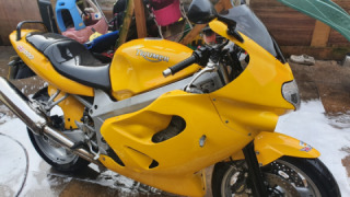 Triumph TT600
