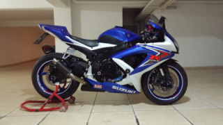 Suzuki GSXR 750 - Gixxer