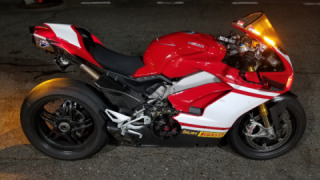 Ducati Panigale V4 - V4S Model