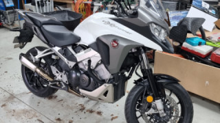 Honda VFR 800X - Snow
